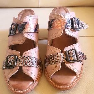 FreeBird by Steven Caprice Sandals Blush multi
